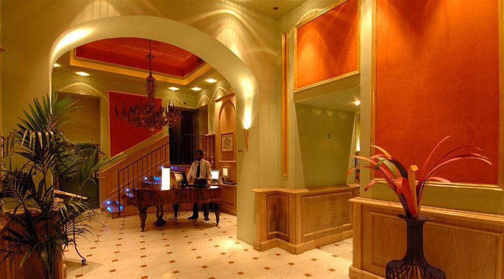 Hotel Royal
