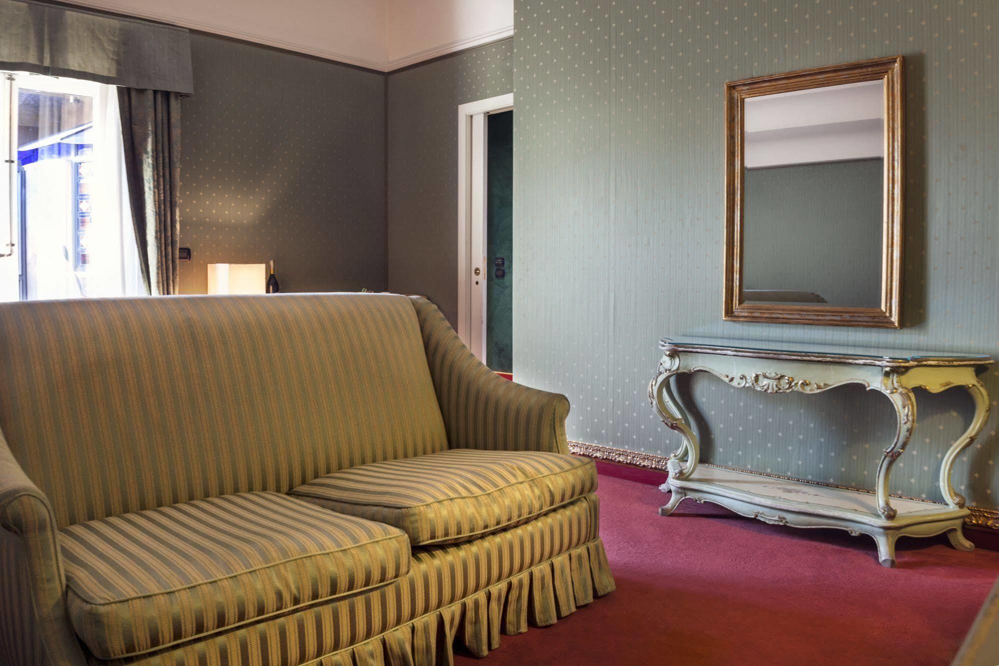 Royal 4* Catania